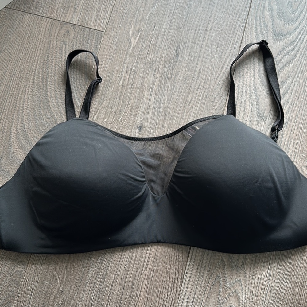 No wire black bra - Picture 2 of 7